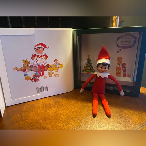 EUC in box Elf On The Shelf A Christmas Tradition storybook/Scout Elf-girl - Picture 1 of 15